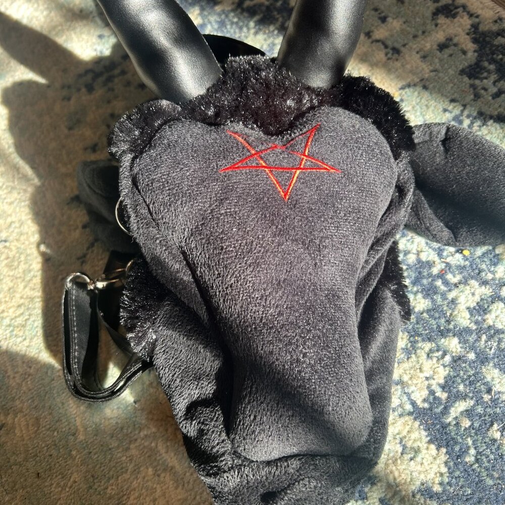 Backpack - Picture 2 of 4